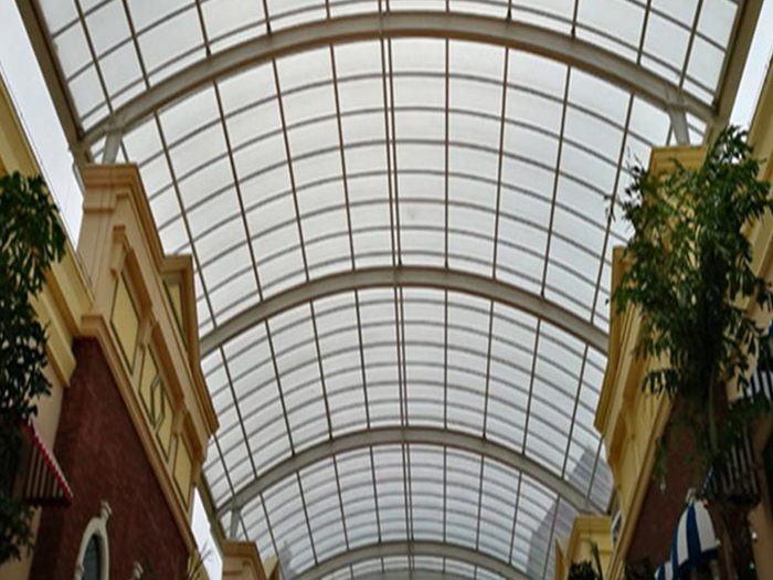 兴义屋面网架顶棚吊装方案